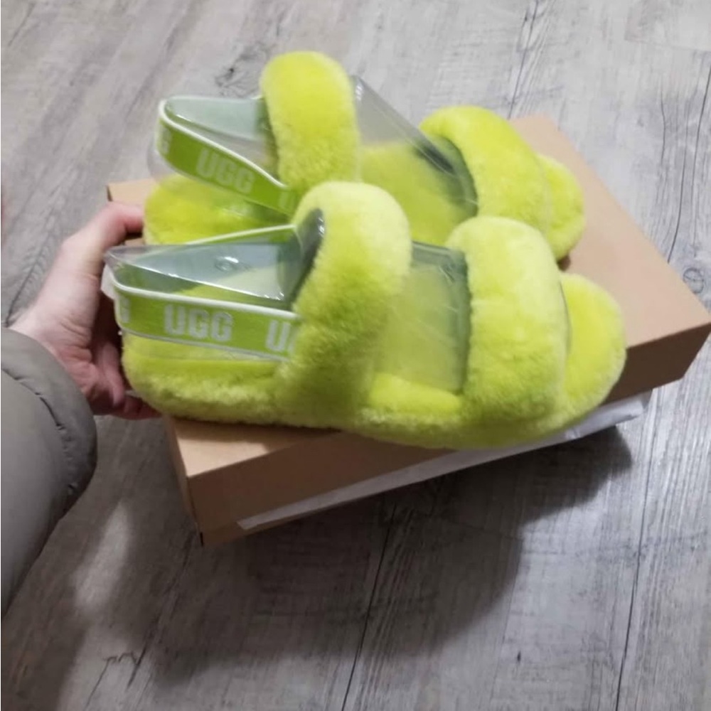 UGG nwt Women's oh yeah sandal